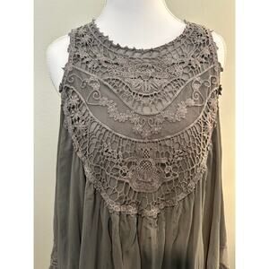 Altar’d State Boho Flowy Embroidered Trim Babydoll Tank Top – Size Small